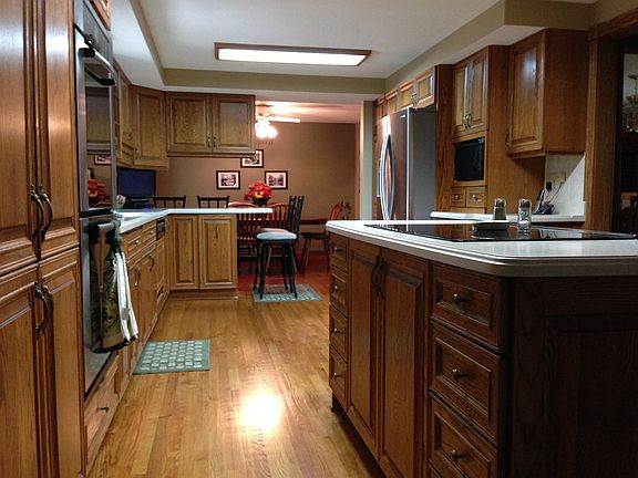 5th image of 104 Lake Country Dr