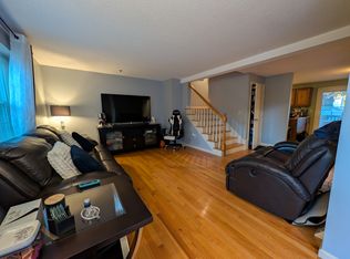 148 Flower Ln APT 15, Dracut, MA 01826