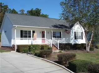 1031 Charter Oaks Dr, Randleman, NC 27317