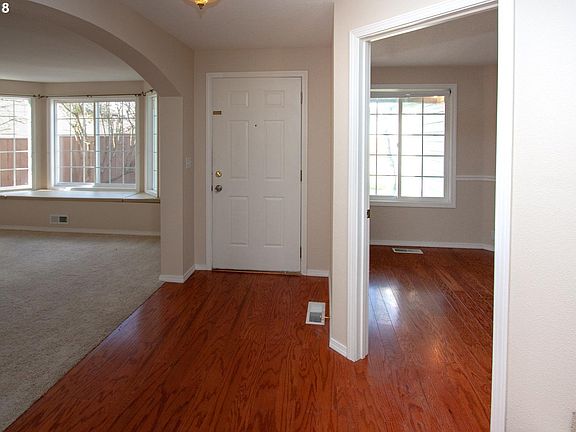3rd image of 15707 NE 89th St