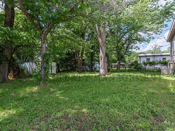 5th image of 533 S Westview Dr