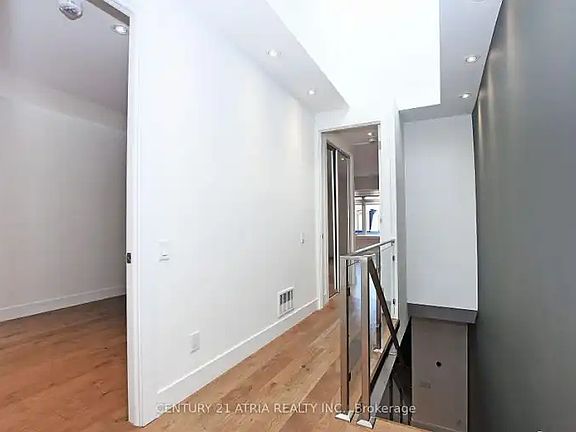 4th image of 10 Palmerston Ave #1A