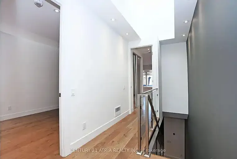 10 Palmerston Ave #1A — Photo 4