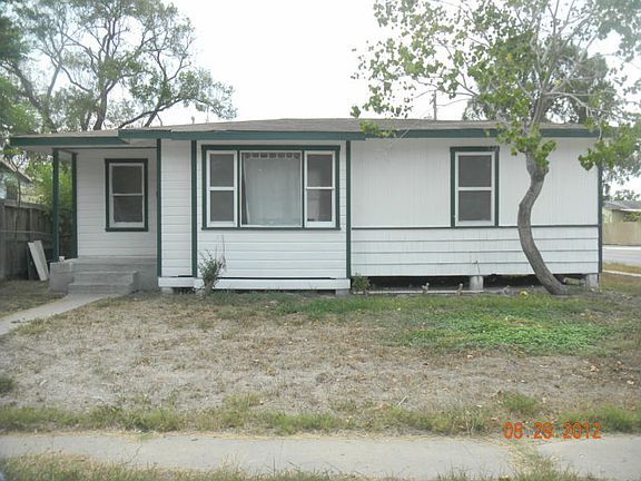 3rd image of 4746 Queen Dr