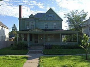 515 S 5th St, Grand Forks, ND 58201