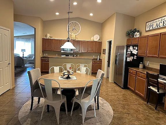 5th image of 10668 E Marigold Ln