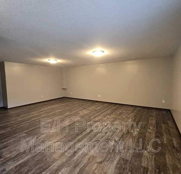 5903 N Millsboro St — Photo 37