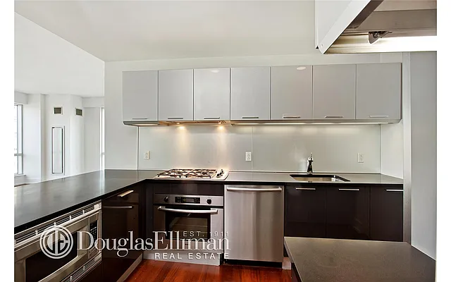 Rented by Douglas Elliman | media 30