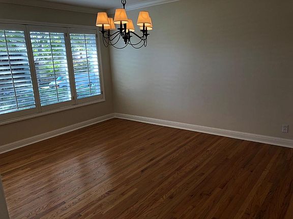 4th image of 551 Fairfax Ave