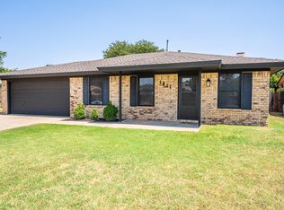 1011 Homestead Dr, Lubbock, TX 79416