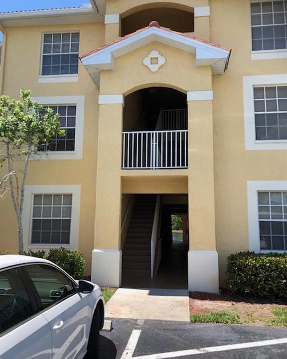 1st image of 4700 Saint Croix Ln APT 323