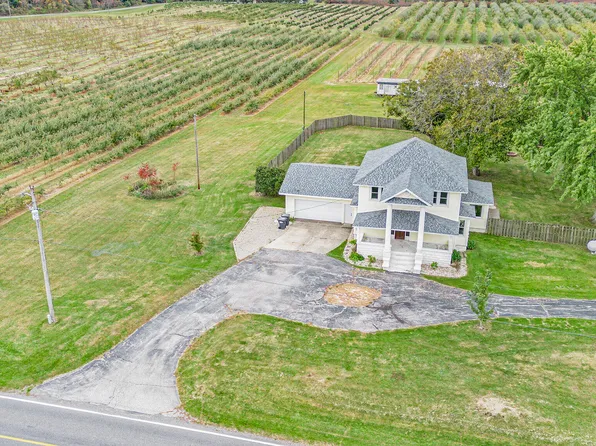 8400 Territorial Rd, Watervliet, MI 49098