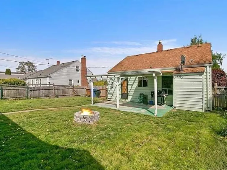 5212 Yakima Ave — Photo 16