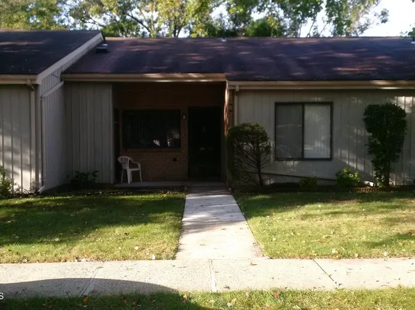 208 Covered Bridge Boulevard #D, Manalapan, NJ 07726