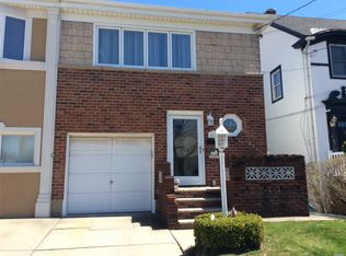 16133 99th St, Howard Beach, NY 11414
