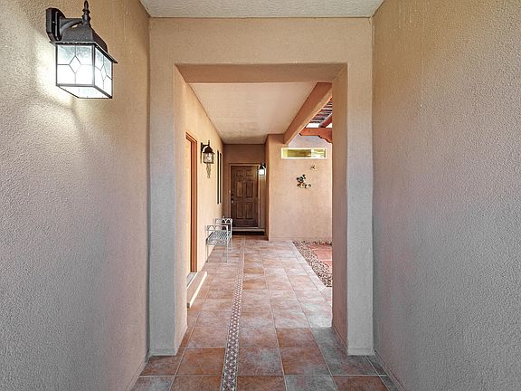 4th image of 1010 Mountain Phlox Way