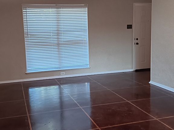 2nd image of 2610 Worldland Dr