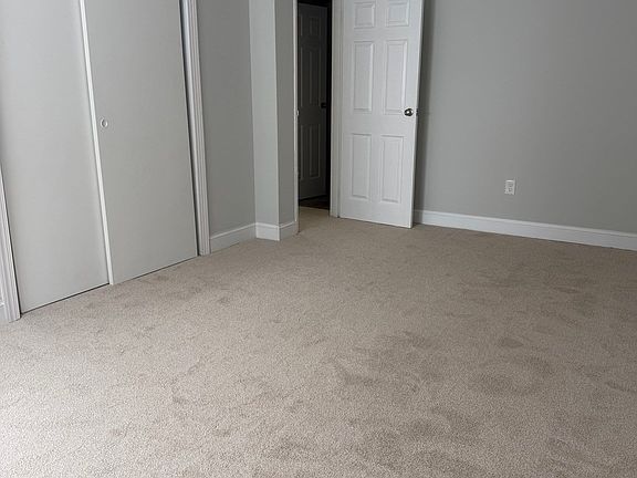 5th image of 27 Village Rock Ln APT 22