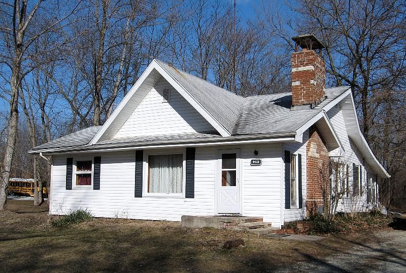 2nd image of 960 E Olson Rd