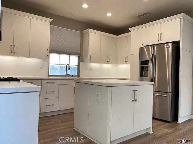 3 bed, 2.5 bath, 1570 sqft, $4,750 — Photo 3