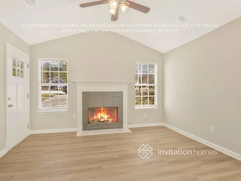 1241 Waterton Trl — Photo 4