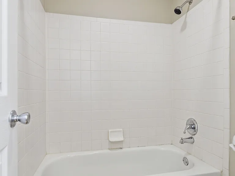 2717 Kennedy Ct — Photo 26