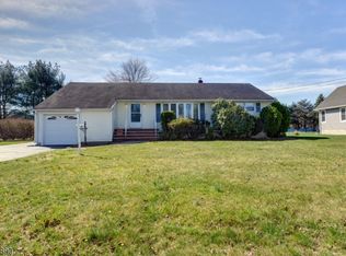 10 Virginia Ave, Pompton Plains, NJ 07444