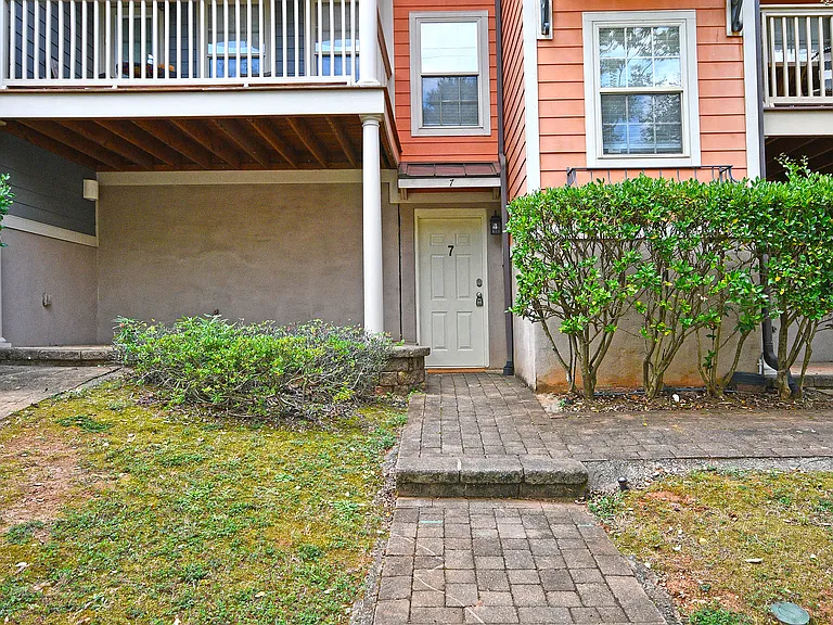 7 Hamilton Ave #1 — Photo 12