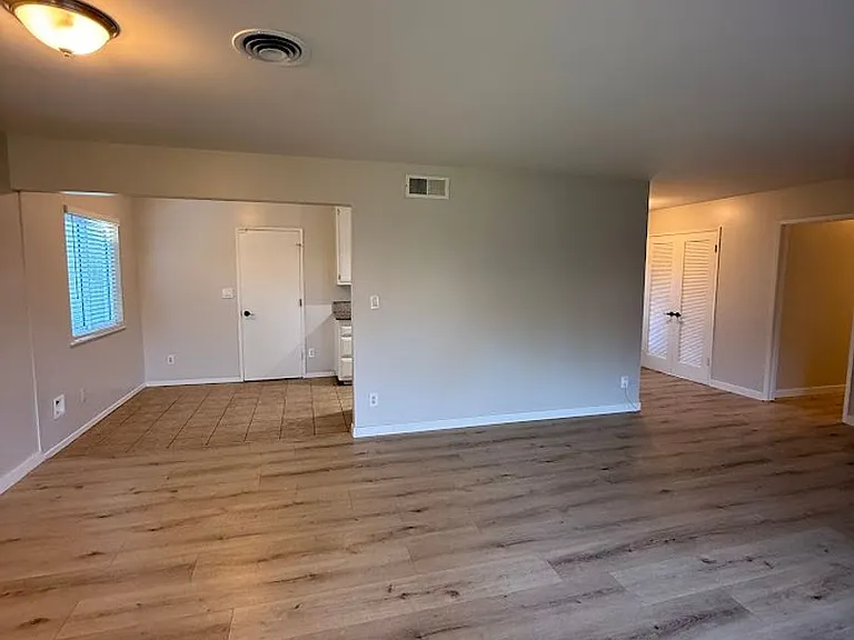 15148 Oro Grande St — Photo 15