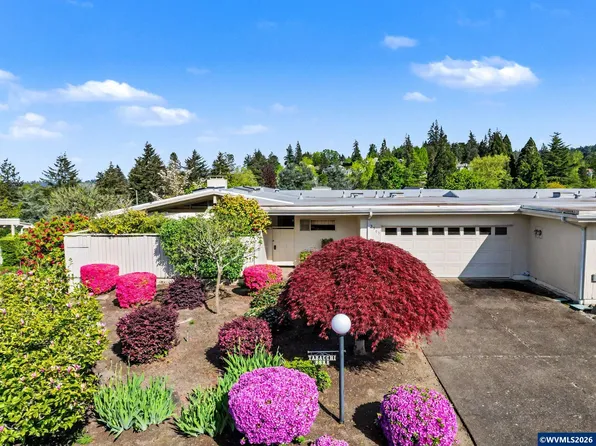 3381 Country Club Dr S, Salem, OR 97302