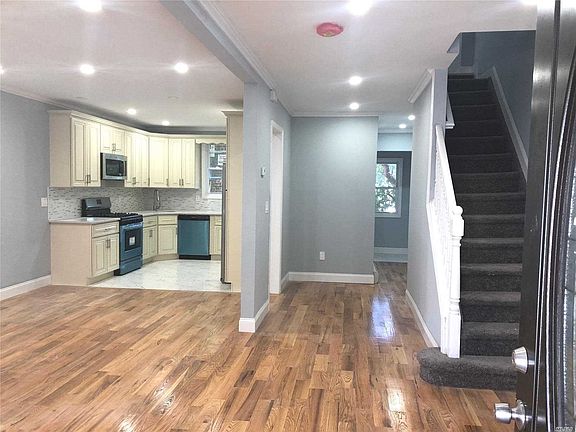 2nd image of 17004 89th Ave
