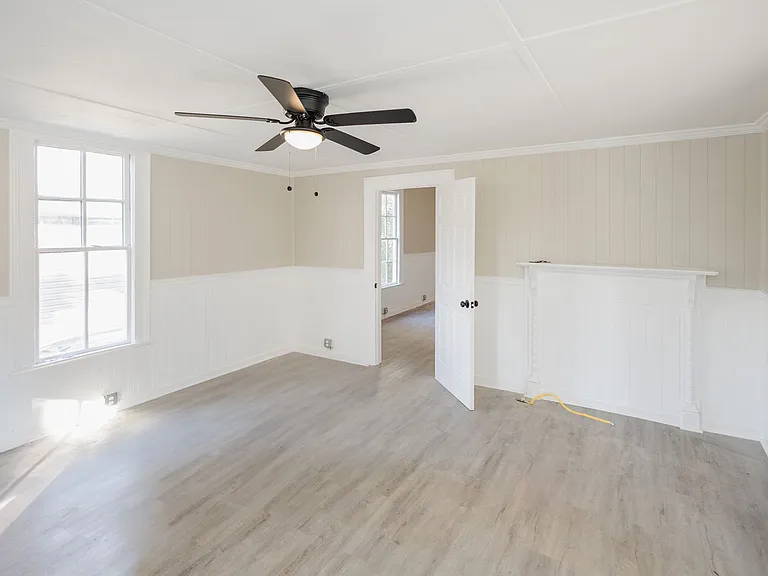 205 W Cherry St — Photo 7