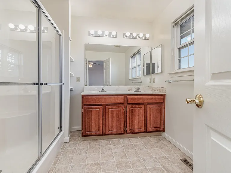 127 Cardinal Ln — Photo 19