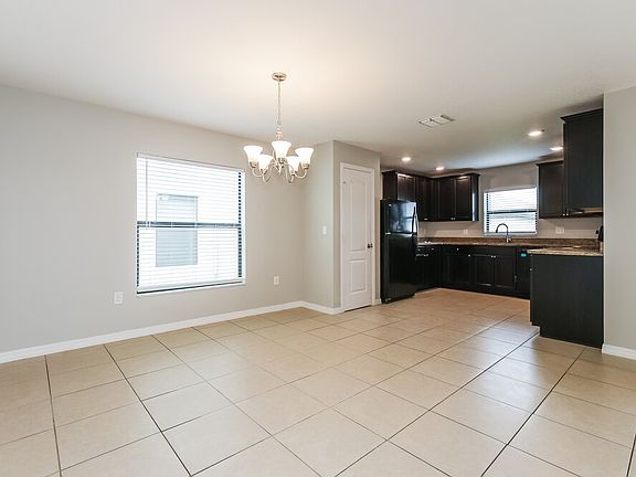 5th image of 1714 Chatham Green Cir