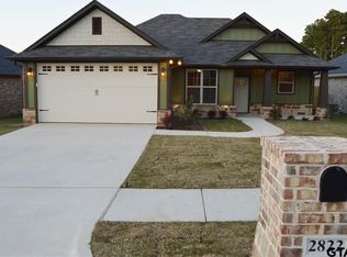 2822 Valley Vw, Tyler, TX 75701