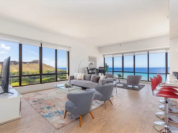 229 Paoakalani Ave Unit Penthouse 3807, Honolulu, HI 96815