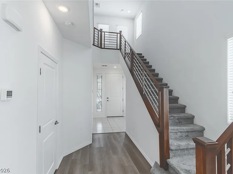 638 Great River Ave — Photo 4