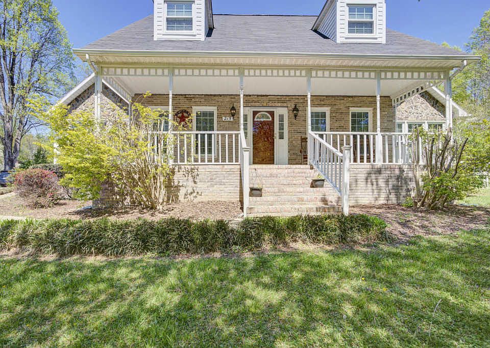 1st image of 215 Mount Crest Dr