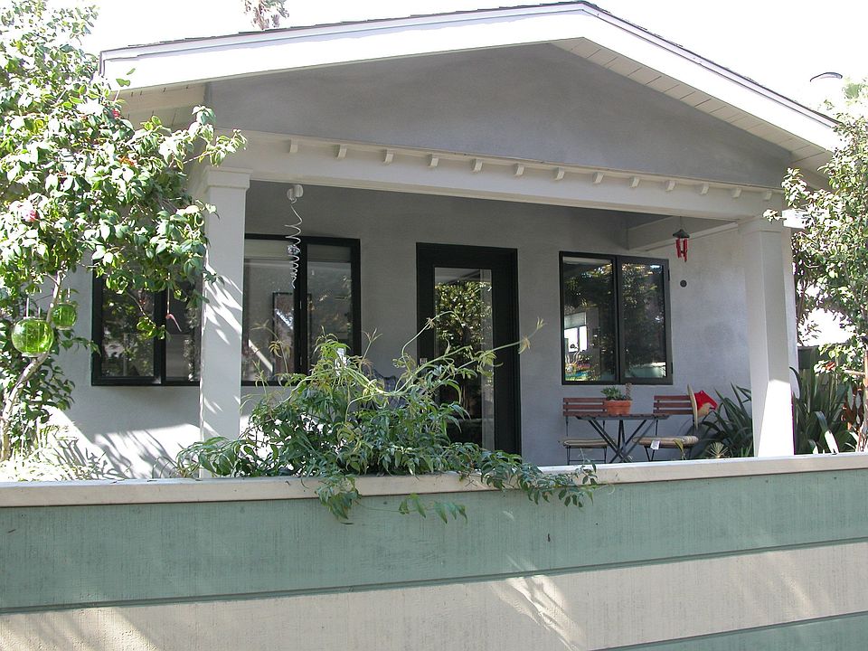 2nd image of 629 Crestmoore Pl