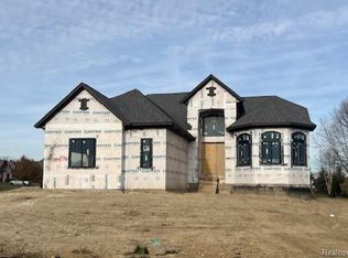 6489 Pond Dr, Washington, MI