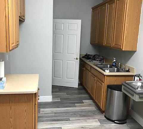 5th image of 465 Summerhaven Dr Suite D