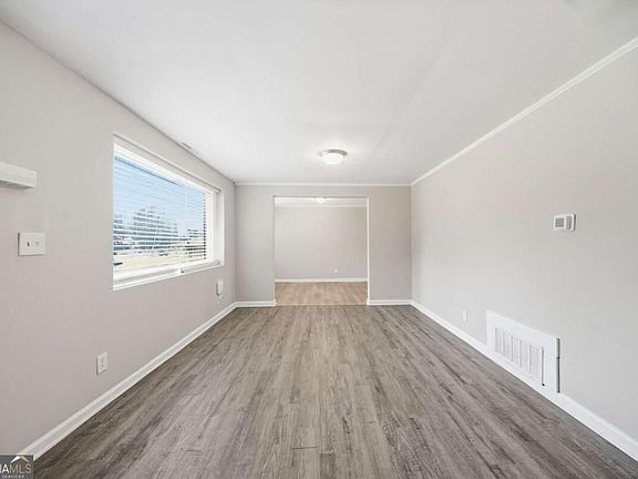 3rd image of 4315 Mercer Rd