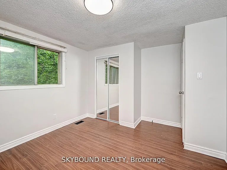 48 Cluthe Cres — Photo 26