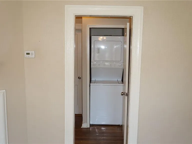 583 Colonial Cir SE — Photo 8