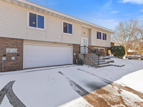 4292 Evergreen Dr, Vadnais Heights, MN 55127