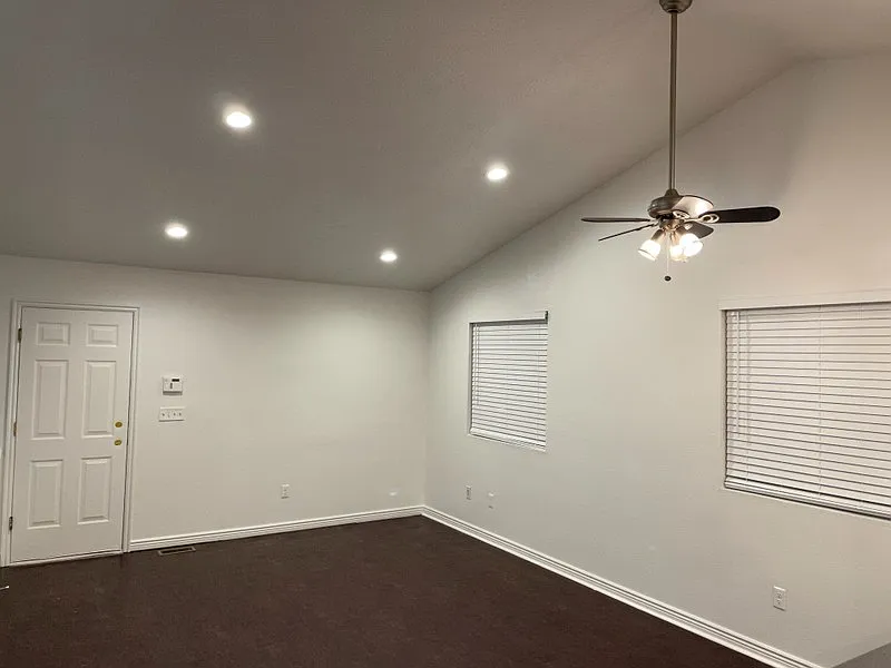 Recently Remodeled Draper house. — Photo 3