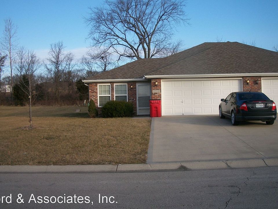 1st image of 1226 NW Willow Dr Unit 5317157