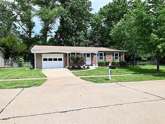 2nd image of 11943 Loxley Ln