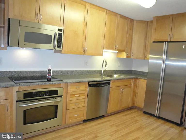 8360 Greensboro Dr #203 — Photo 8