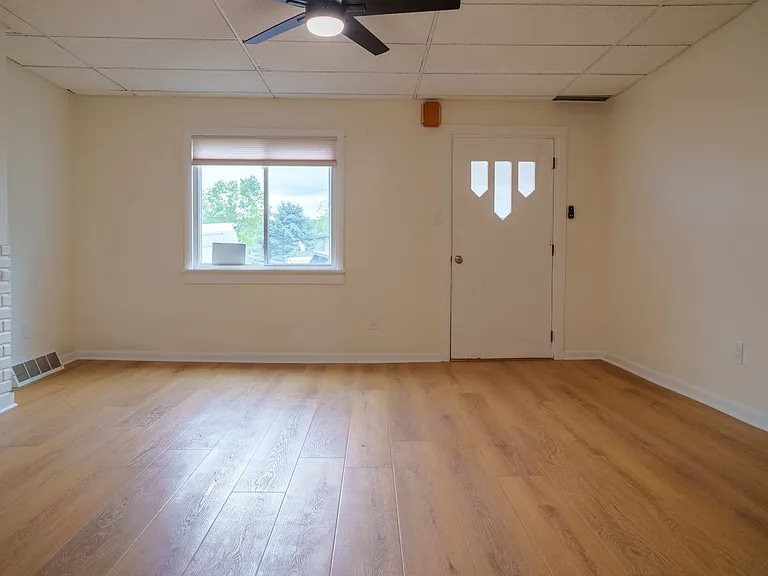 3157 Shadeland Ave — Photo 13